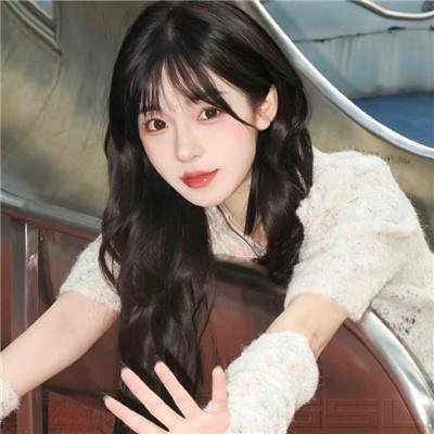 内心强大的美女白川